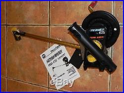 2 Penn Fathom-Master 625 Downriggers with ROD HOLDER & BASE PLATE Matching Pair