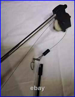 CANNON Electric Downrigger with Rod Holder White Body Mini Mag A Works