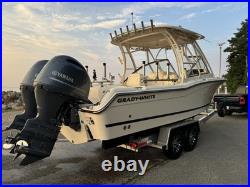 Grady White 255 Freedom 7-Pole Hardtop Rod Holder