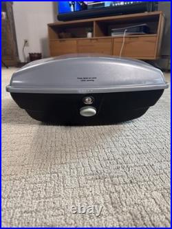 Thule Cast Away Fishing Rod Carrier Roof Rack #885, Locking, Holds 4 Rods, New